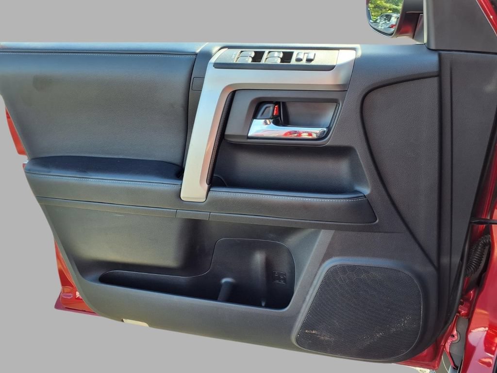 Used 2024 Toyota 4Runner SR5 AWD/4WD image 19