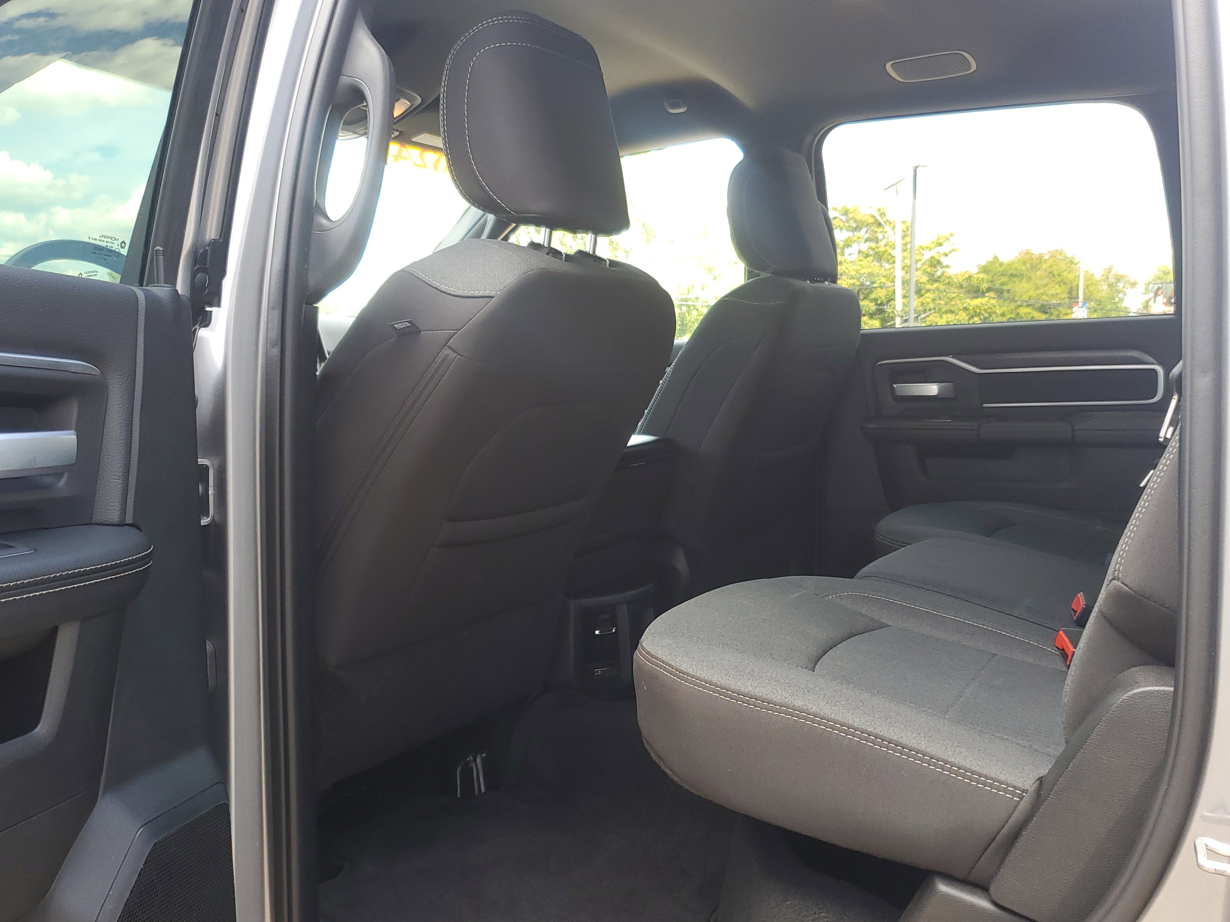 Used 2024 RAM 2500 Big Horn w/ Sport Appearance Package image 23