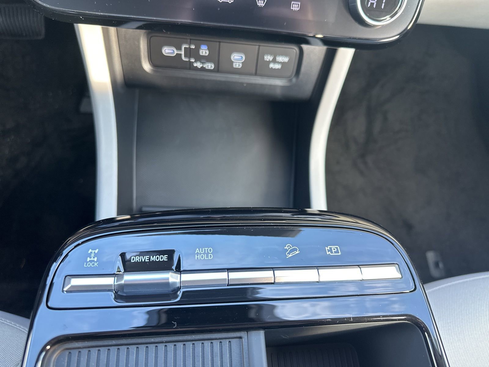 New 2026 Hyundai Tucson Blue SE image 57