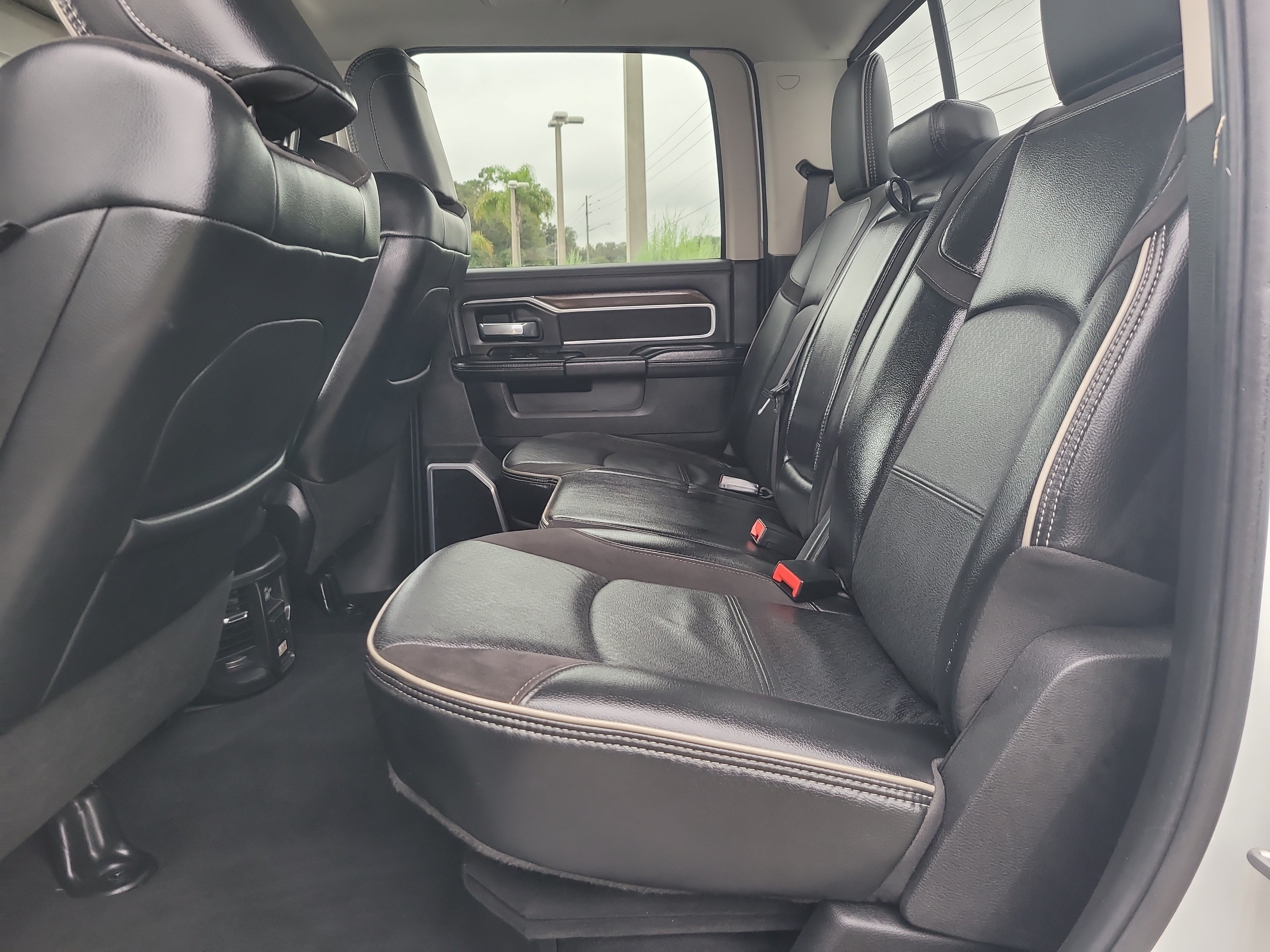 Used 2024 RAM 2500 Laramie AWD/4WD image 12