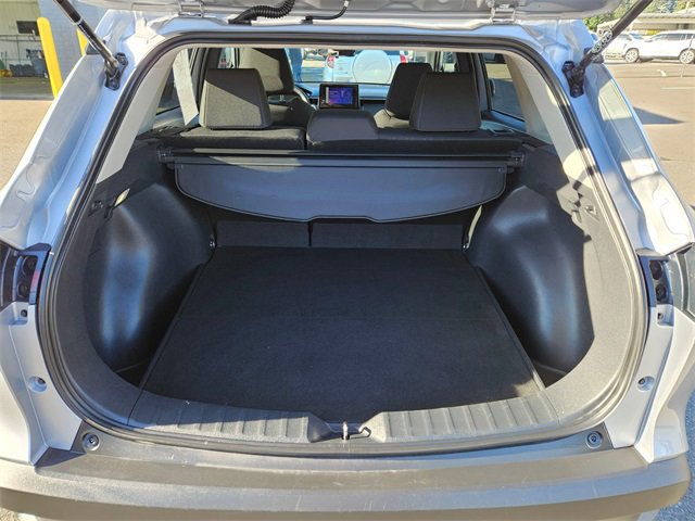 Used 2024 Toyota Corolla Cross LE image 12