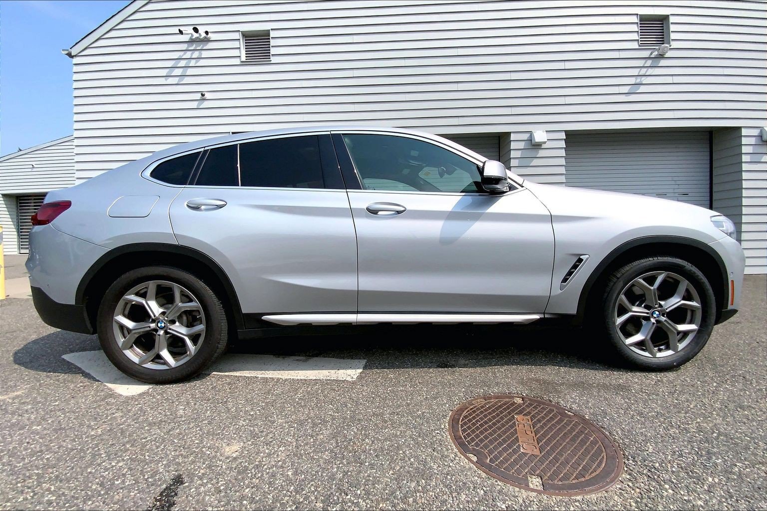 Used 2021 BMW X4 xDrive30i w/ Executive Package AWD/4WD image 8