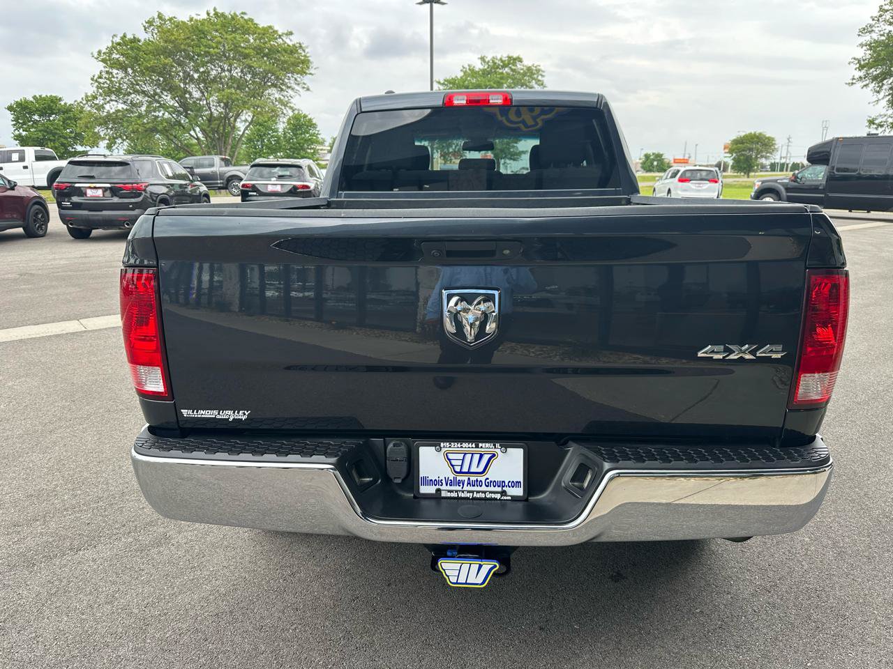 Used 2017 RAM 1500 ST w/ SXT Appearance Group AWD/4WD image 6