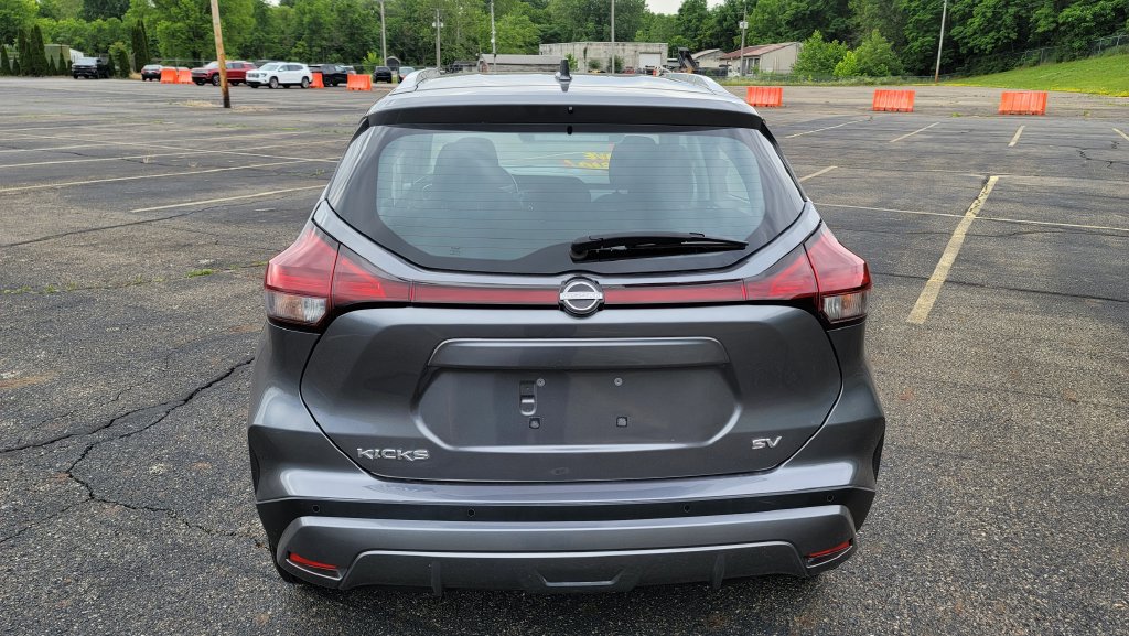 Used 2024 Nissan Kicks SV FWD image 10