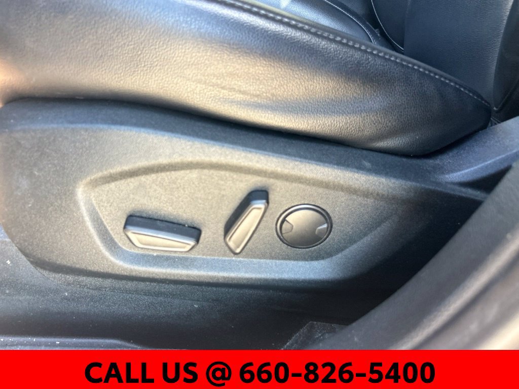 Used 2022 Ford Edge Titanium AWD/4WD image 13