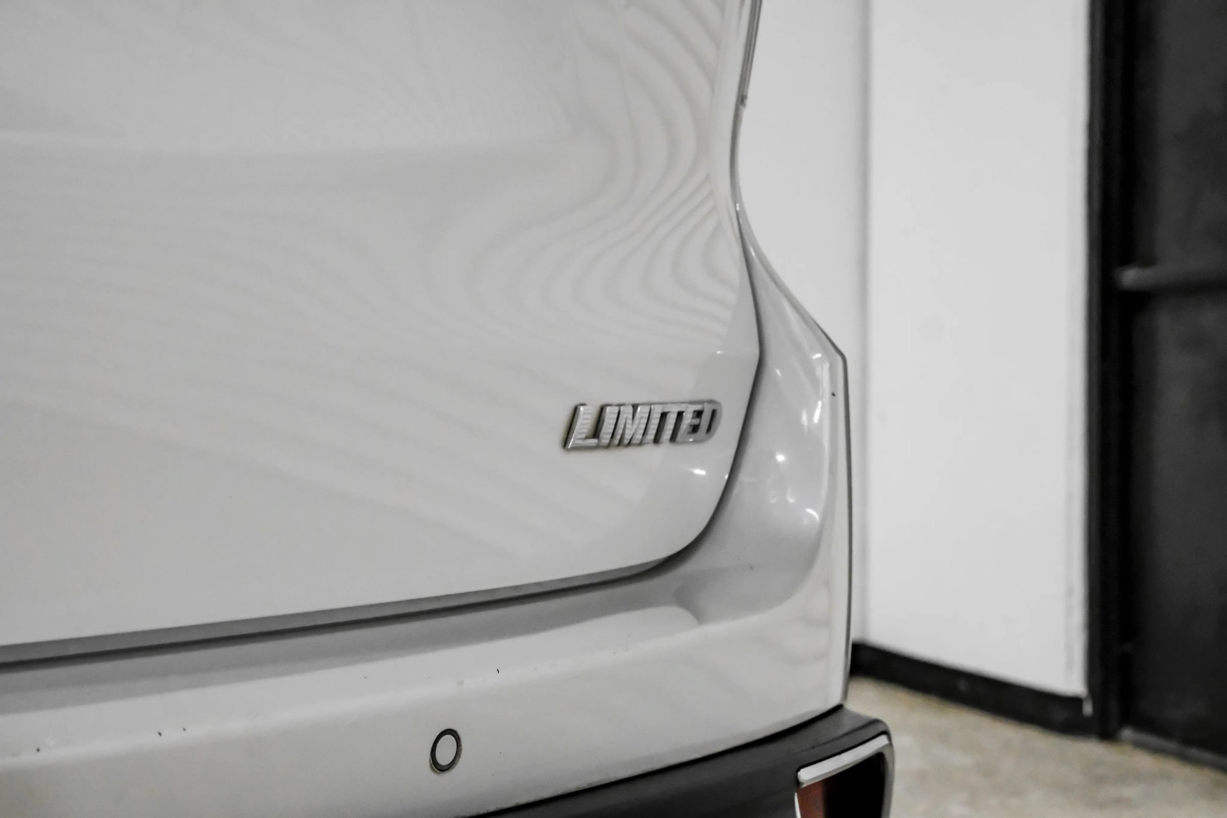 Used 2018 Toyota Highlander Limited FWD image 61