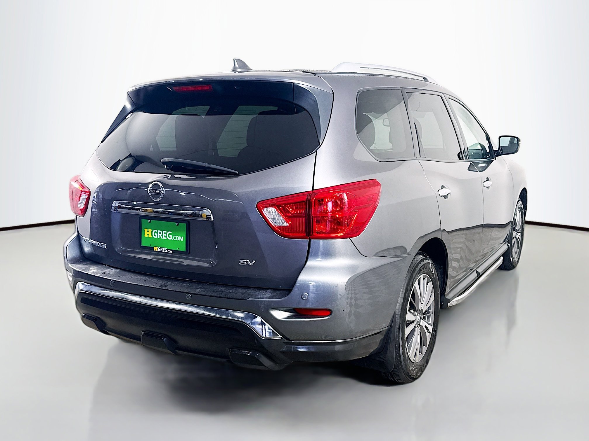 Used 2019 Nissan Pathfinder SV w/ Cargo Package FWD image 10