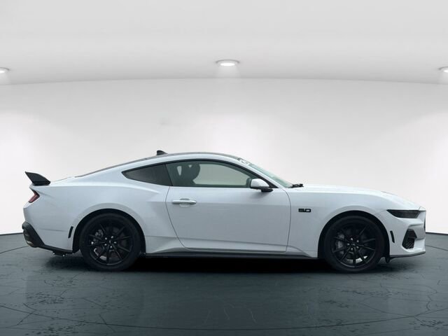 Used 2025 Ford Mustang GT Premium RWD image 8