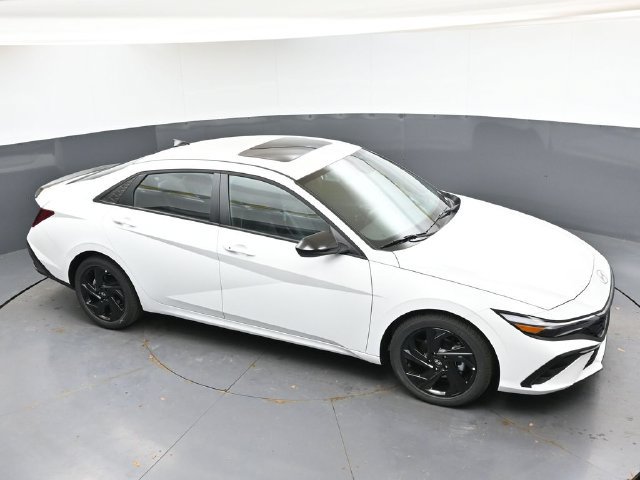 New 2026 Hyundai Elantra SEL Sport FWD image 42