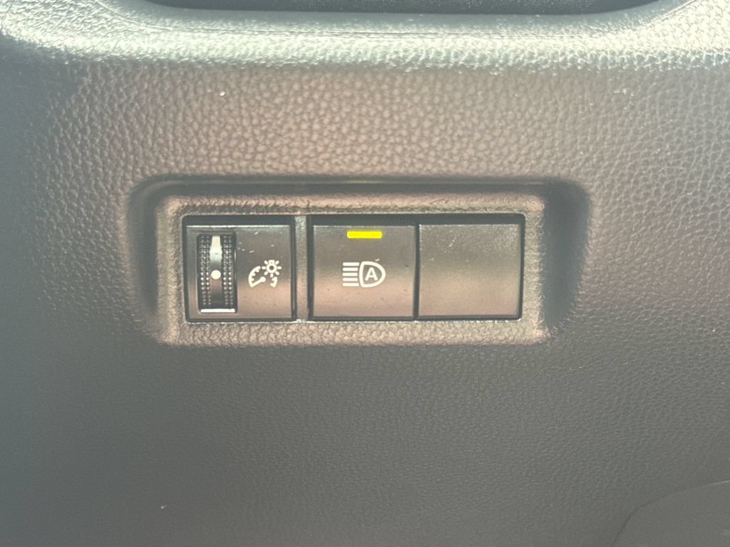 Used 2019 Toyota RAV4 LE w/ All Weather Liner Package AWD/4WD image 29