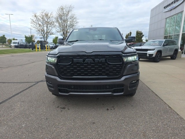 New 2026 RAM 1500 4x4 Crew Cab video 2