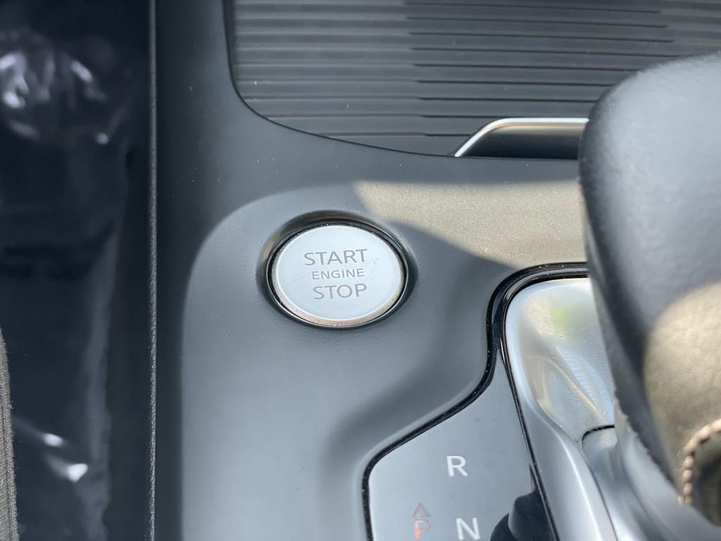Used 2019 INFINITI QX50 Luxe w/ Cargo Package FWD image 15