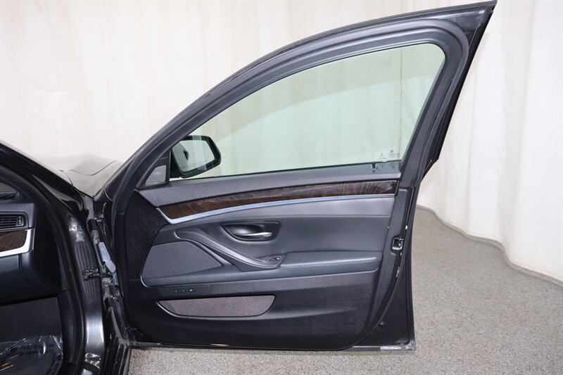 Used 2015 BMW 535i xDrive Sedan AWD/4WD image 23