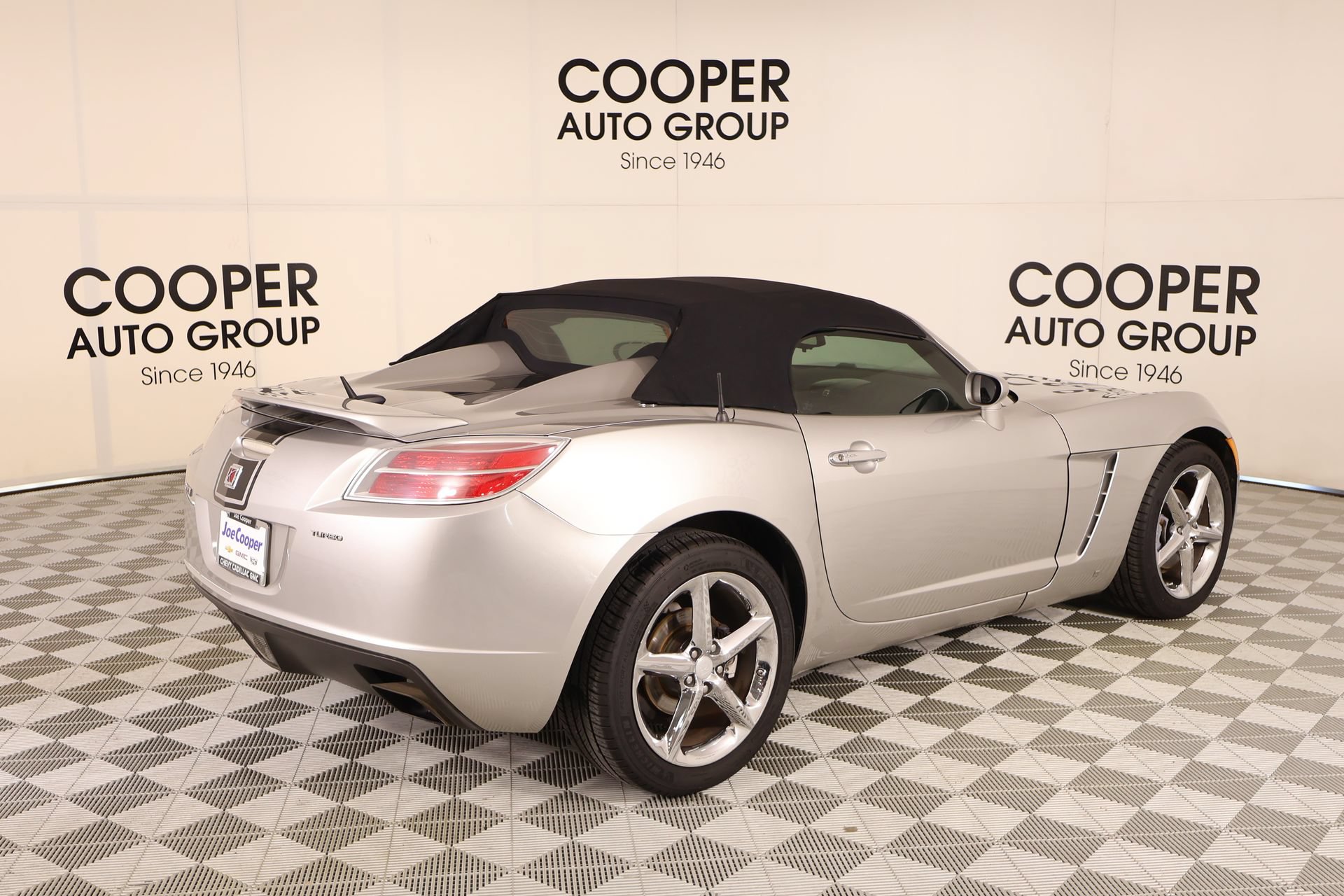 Used 2009 Saturn Sky Red Line RWD image 16