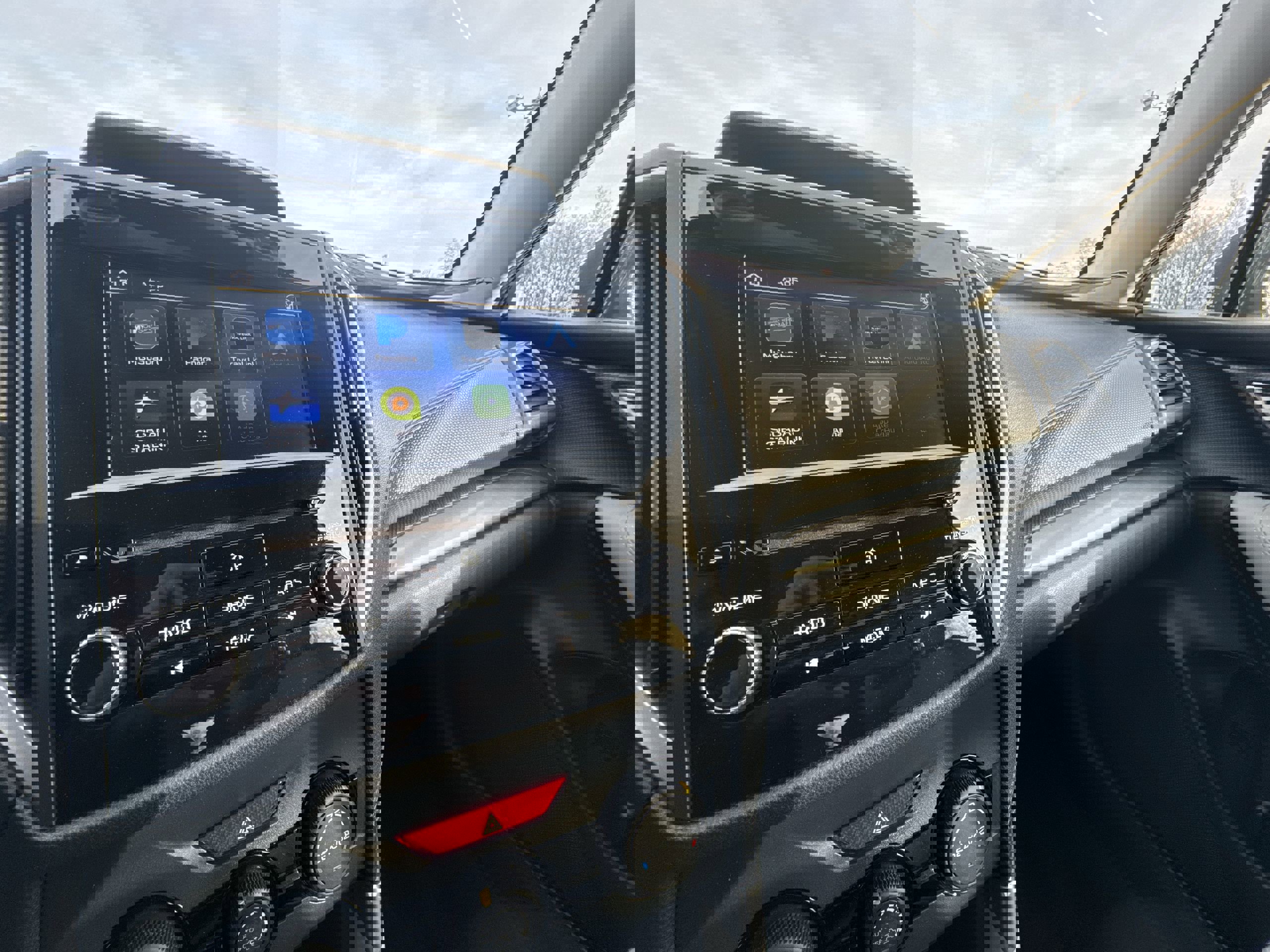 Used 2019 Subaru Forester Premium w/ All-Weather Package image 17