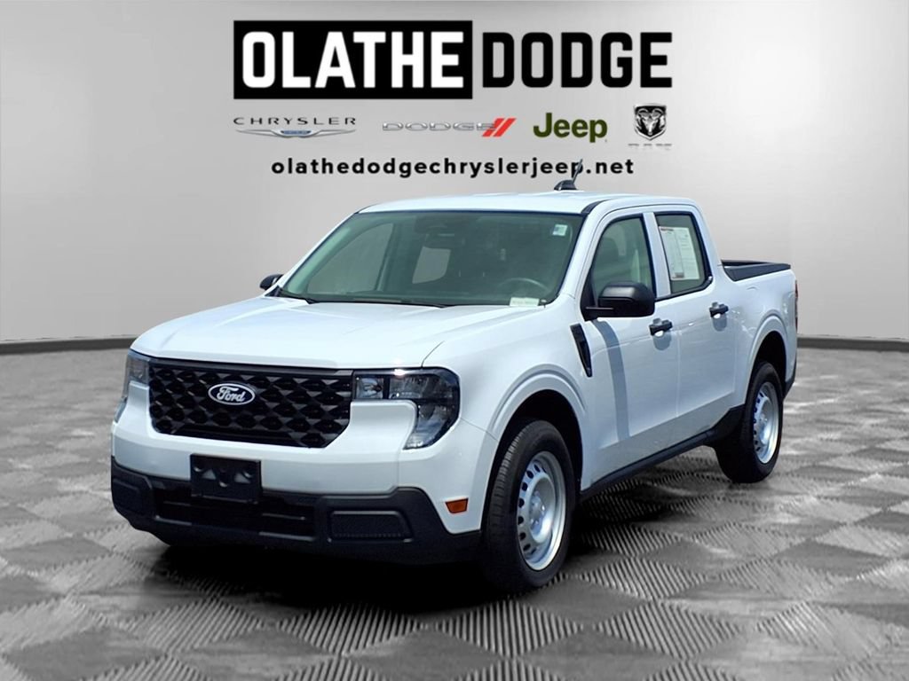 Used 2025 Ford Maverick XL w/ Equipment Group 102A AWD/4WD image 1