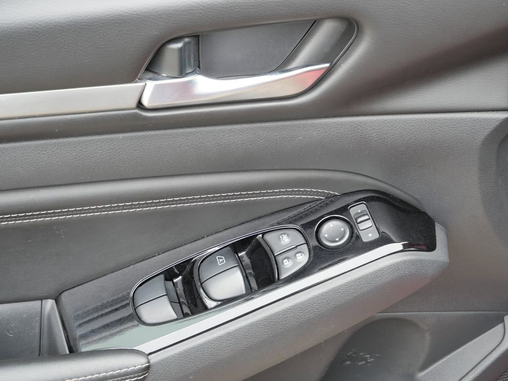 Used 2021 Nissan Altima 2.5 SV w/ SV Premium Package FWD image 33
