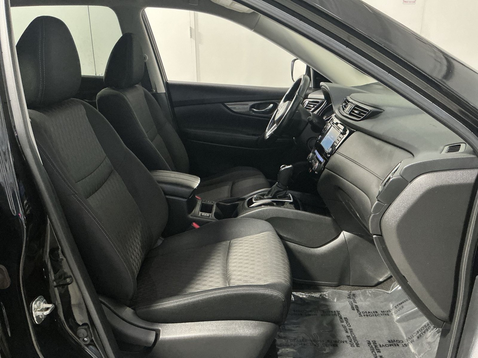 Used 2017 Nissan Rogue SV w/ SV Premium Package FWD image 26