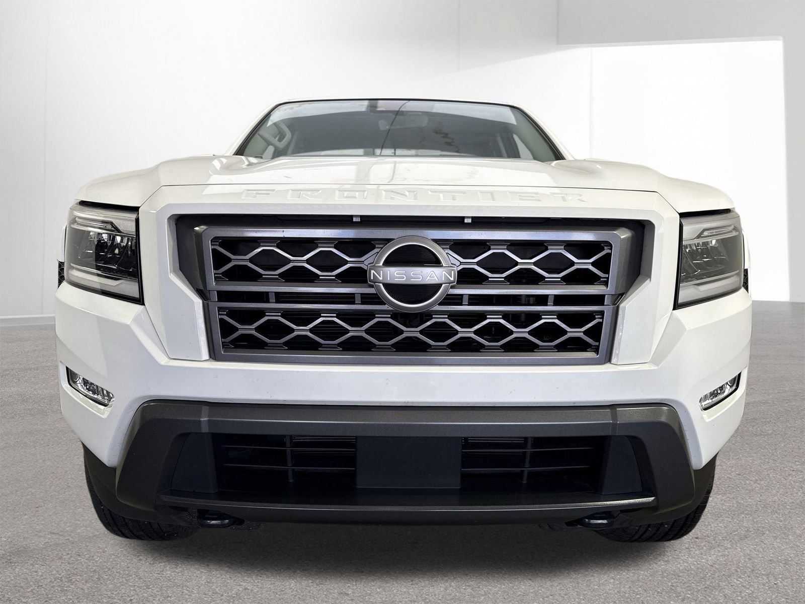 Used 2024 Nissan Frontier SL w/ Technology Package AWD/4WD image 25