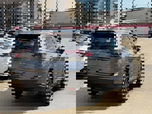 Used 2024 Nissan Rogue SV w/ SV Premium Package image 4