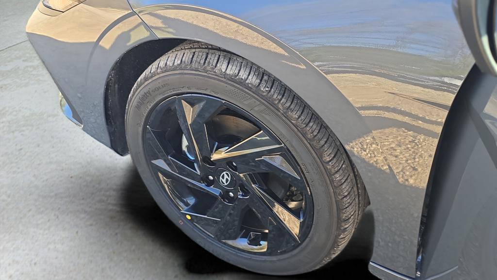 New 2026 Hyundai Elantra Sport FWD image 33