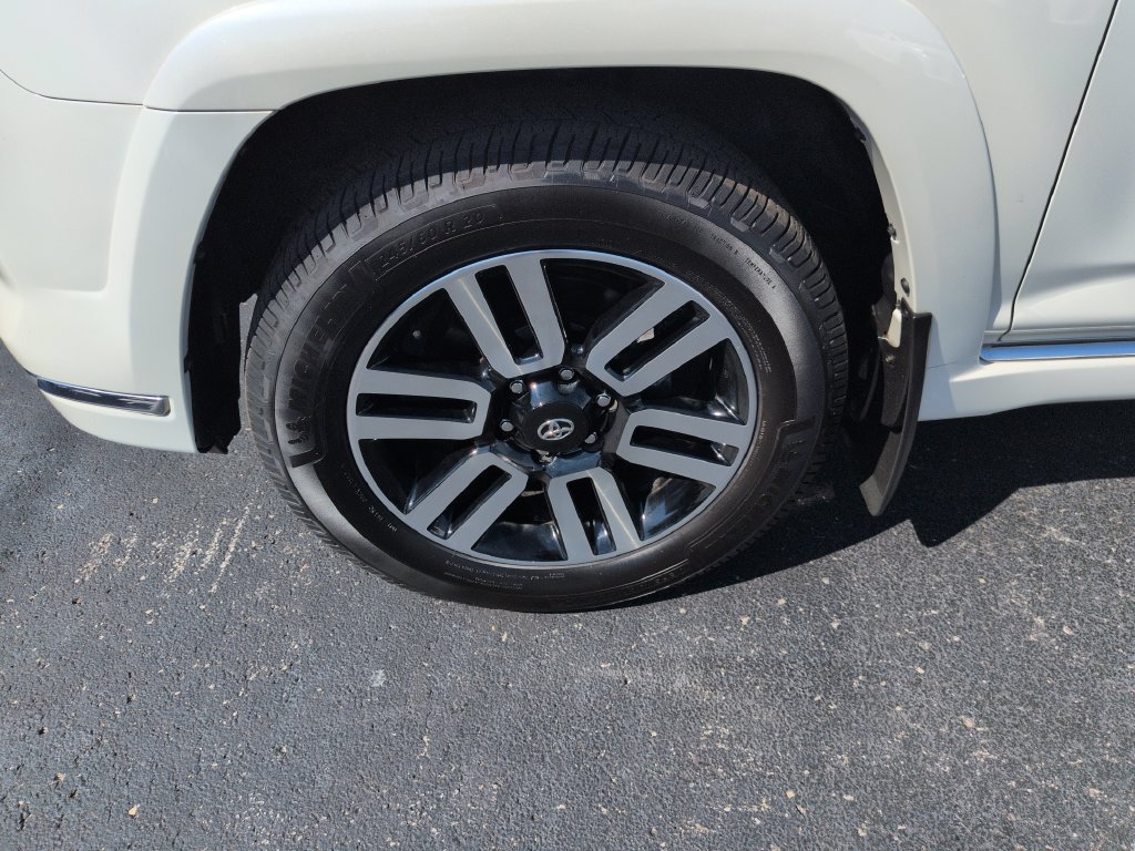 Used 2022 Toyota 4Runner Limited AWD/4WD image 27
