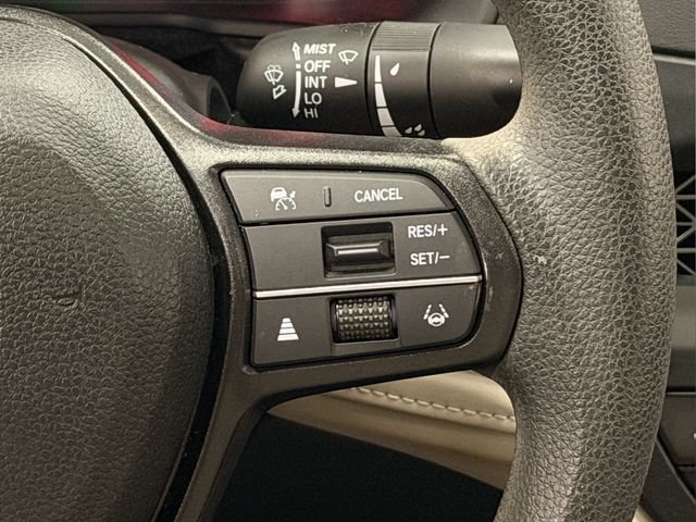 Certified 2025 Honda Accord SE image 30
