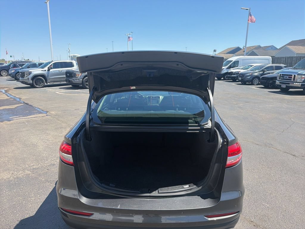 Used 2019 Ford Fusion SE FWD image 45