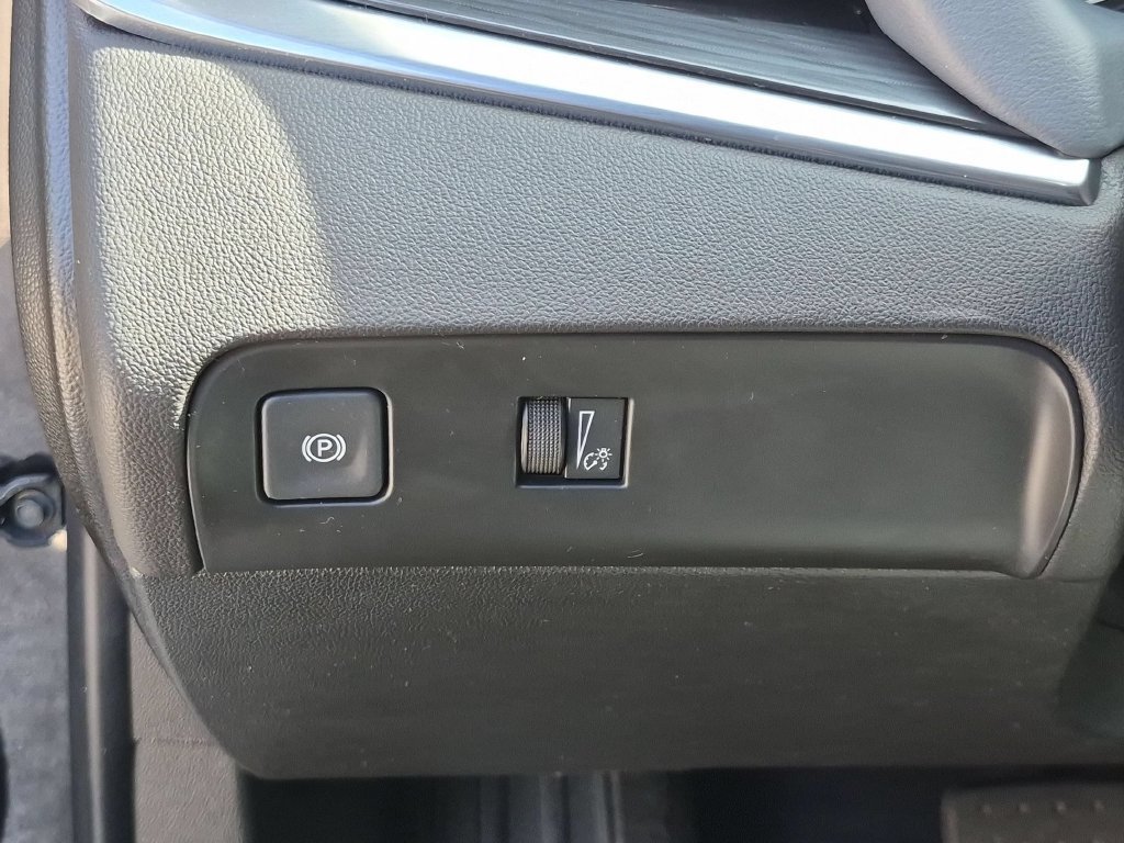 Used 2024 Buick Enclave Essence w/ Experience Buick Package AWD/4WD image 17