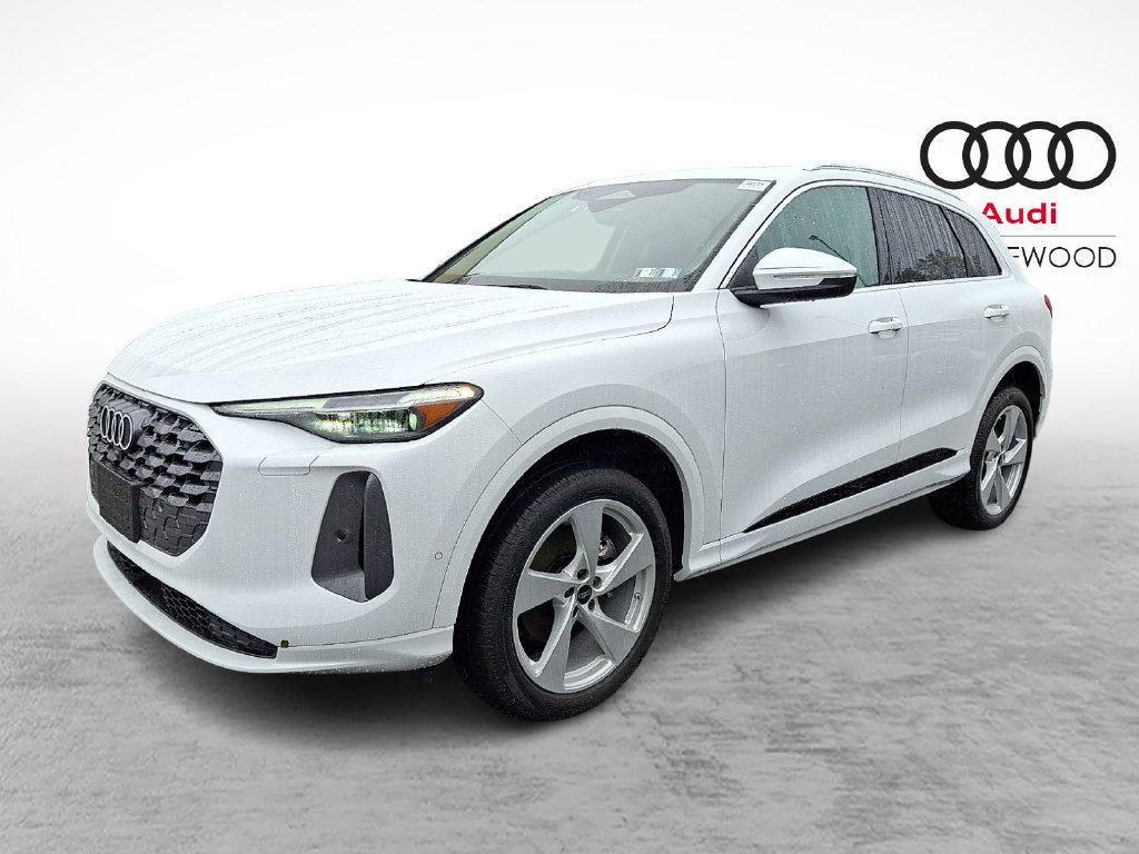Certified 2025 Audi Q5 Premium w/ Premium Plus AWD/4WD image 3