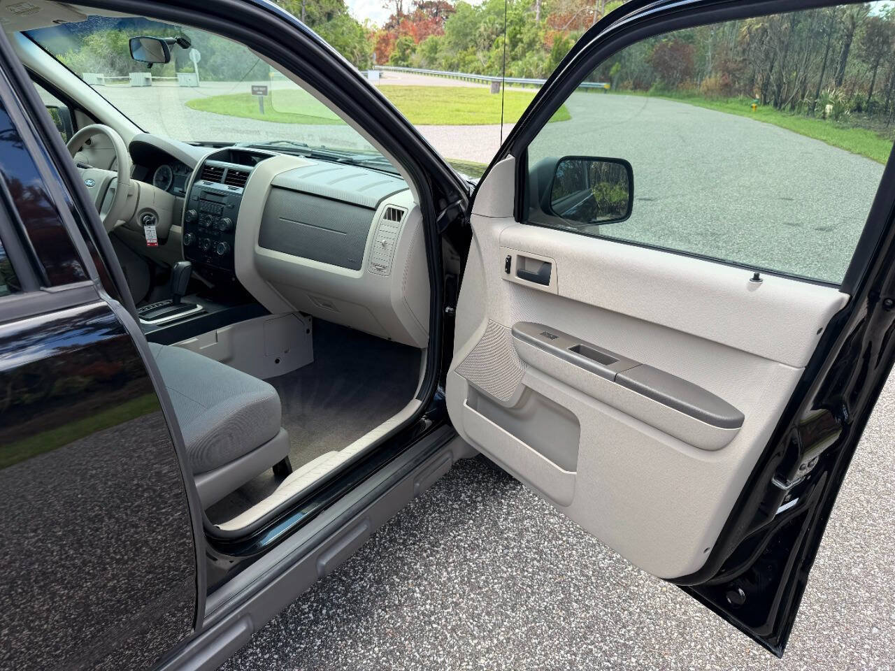 Used 2008 Ford Escape XLS FWD image 22