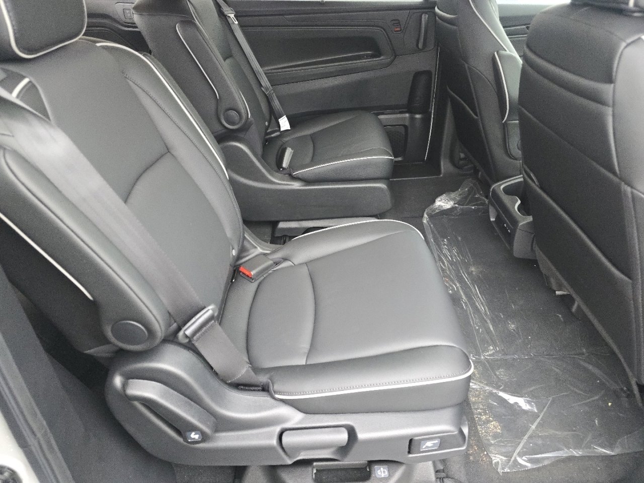 New 2026 Honda Odyssey Touring image 24