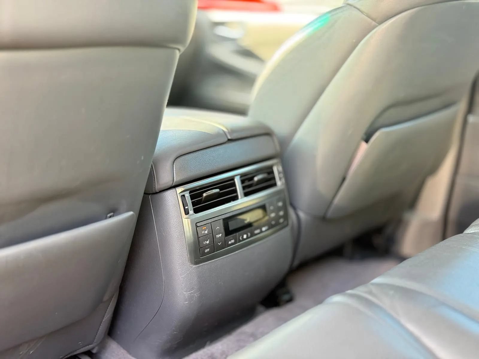 Used 2008 Lexus LX 570 4WD image 34