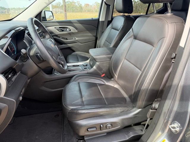 Used 2020 Chevrolet Traverse LT w/ LT Premium Package image 11