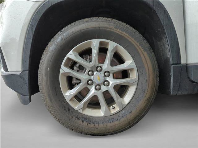 Used 2020 Chevrolet Traverse LT FWD image 13
