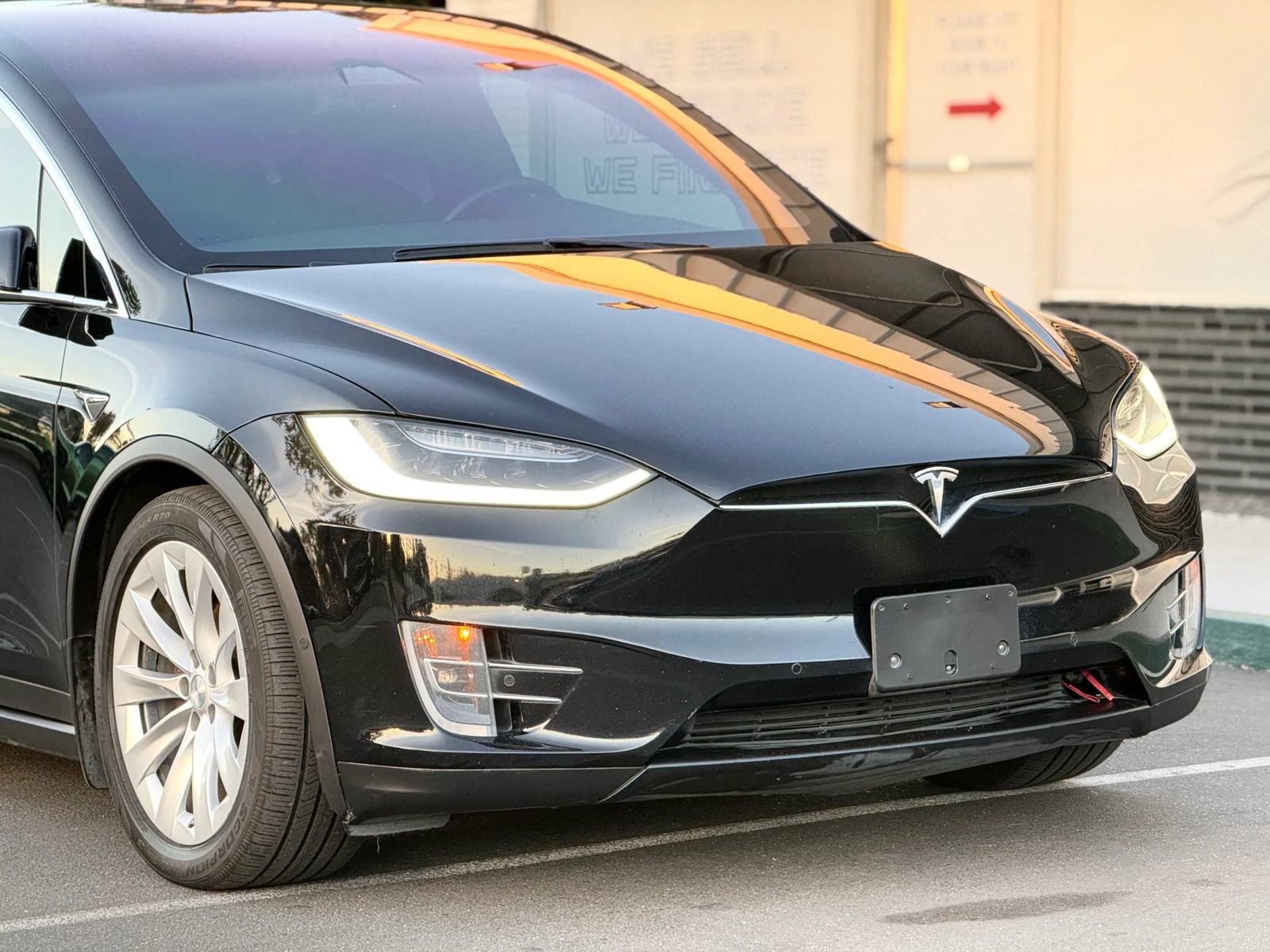 Used 2017 Tesla Model X 100D AWD/4WD image 8