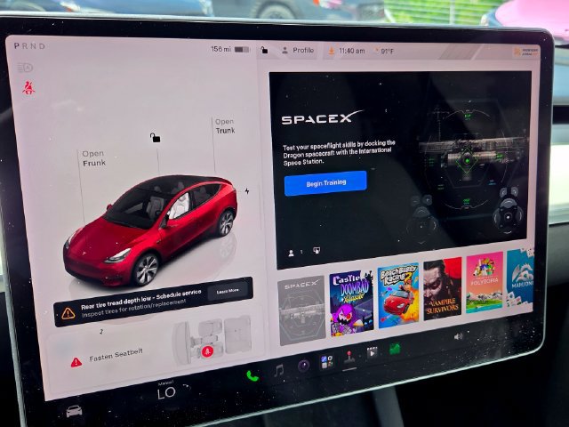Used 2022 Tesla Model Y Long Range AWD/4WD image 34