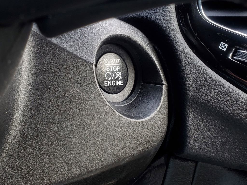 Used 2020 Jeep Compass Limited image 20