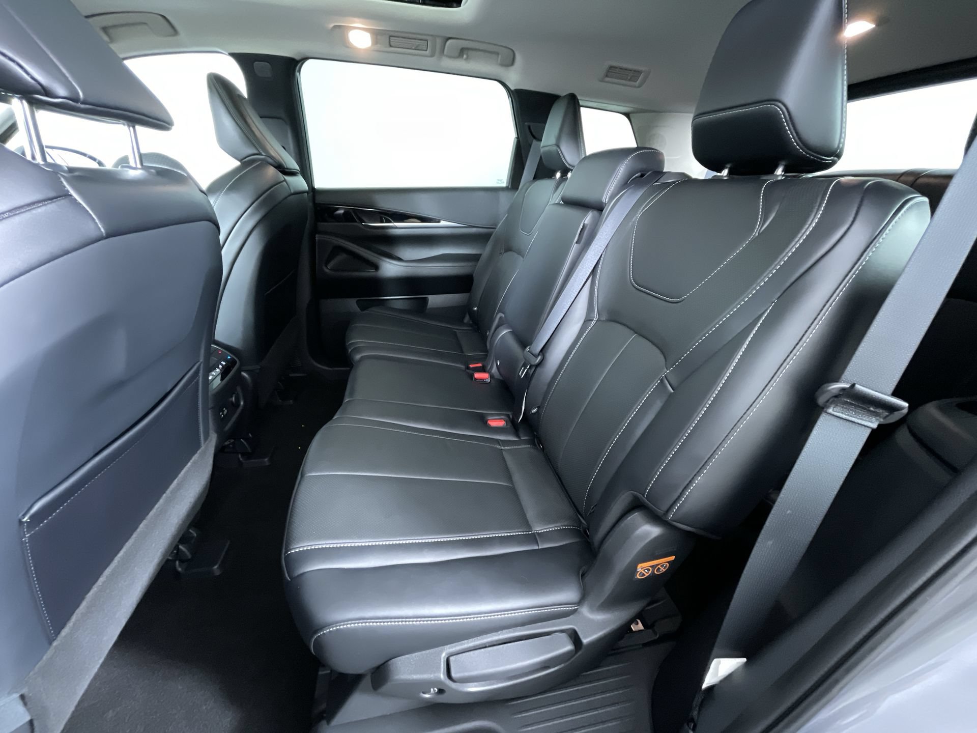 Used 2023 INFINITI QX60 Pure AWD/4WD image 22