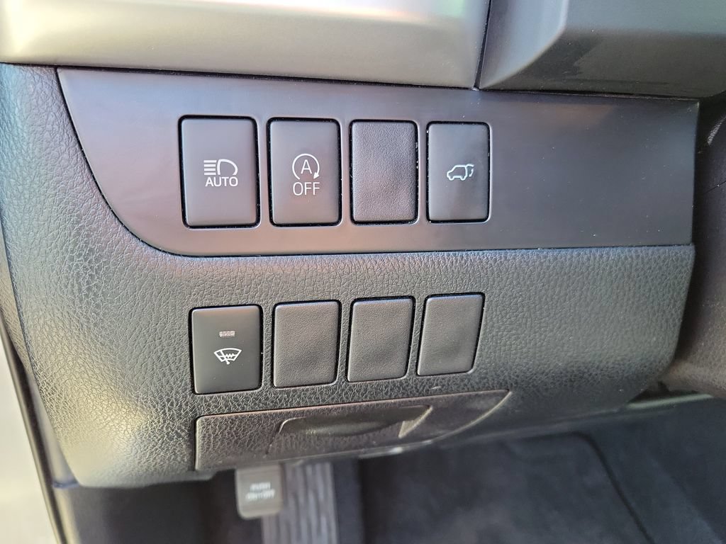 Used 2019 Toyota Highlander XLE FWD image 27
