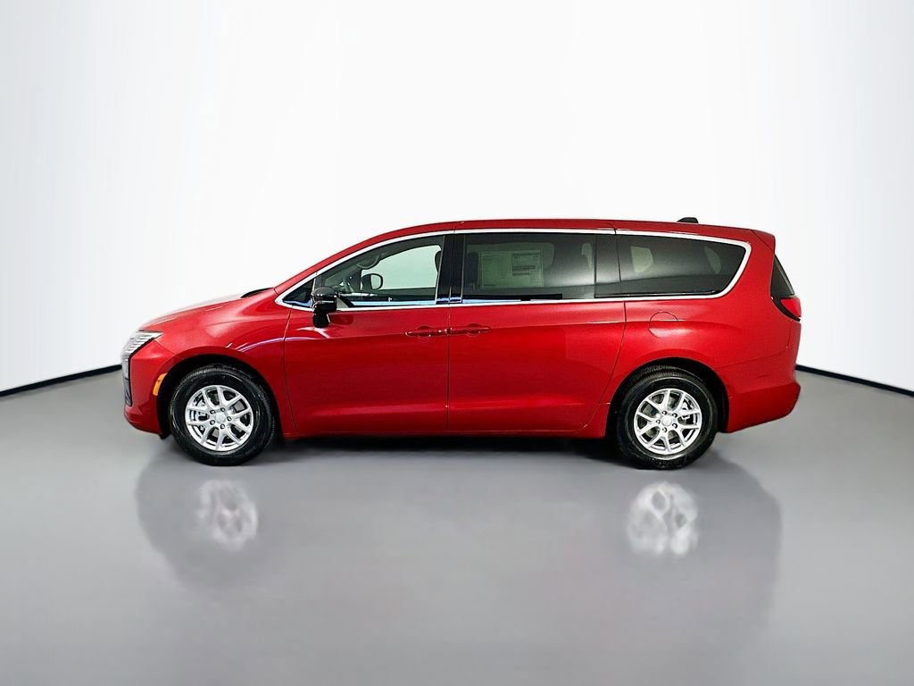 New 2027 Chrysler Pacifica Select FWD image 4