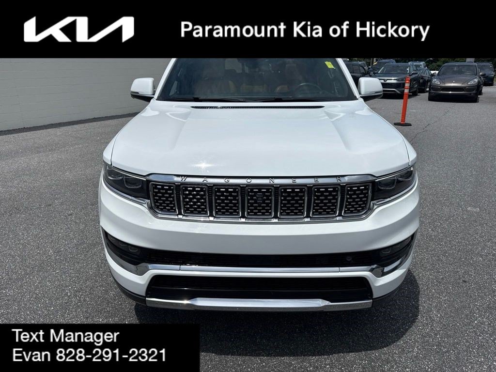 Used 2022 Jeep Grand Wagoneer Series III AWD/4WD image 2
