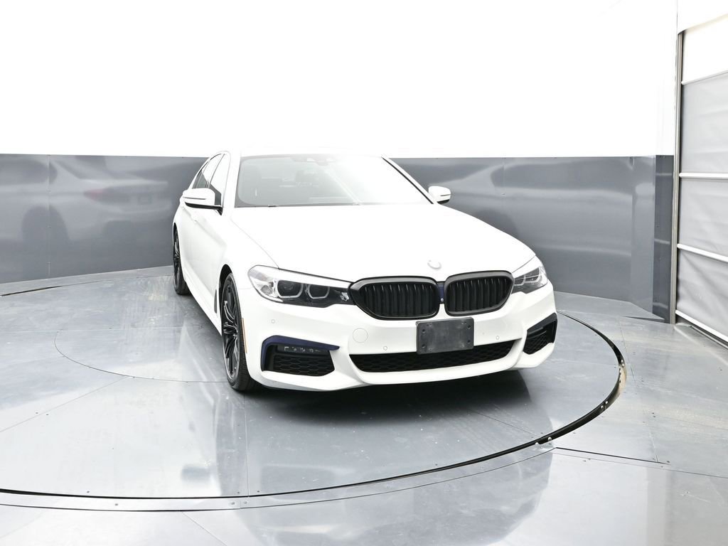 Used 2019 BMW 530i xDrive w/ M Sport Package AWD/4WD image 2