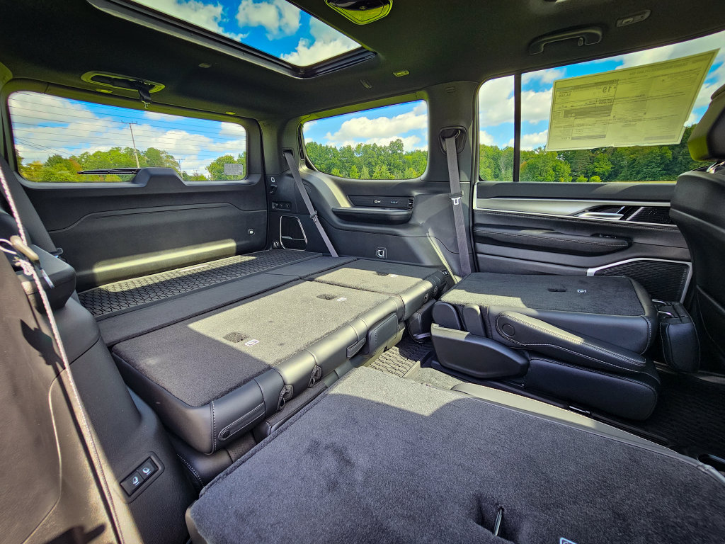 New 2026 Jeep Grand Wagoneer 4WD image 47