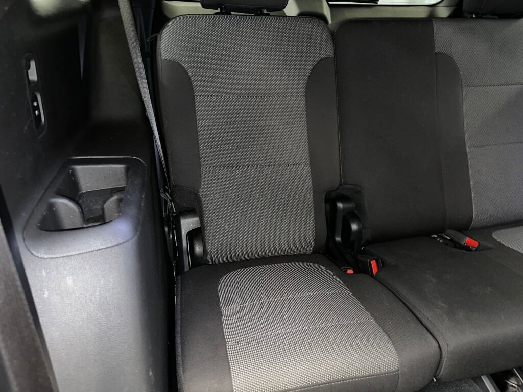 Certified 2023 Chevrolet Traverse LT image 32