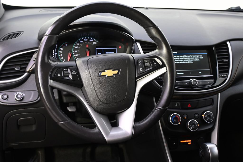 Used 2019 Chevrolet Trax LT w/ LT Convenience Package image 11