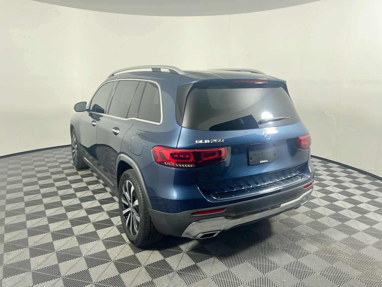 Used 2023 Mercedes-Benz GLB 250 image 5
