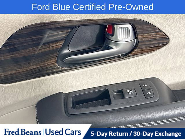 Used 2023 Chrysler Pacifica Limited FWD image 54