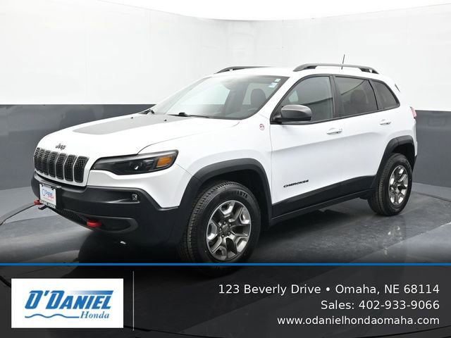 Used 2019 Jeep Cherokee Trailhawk w/ Cold Weather Group AWD/4WD image 1