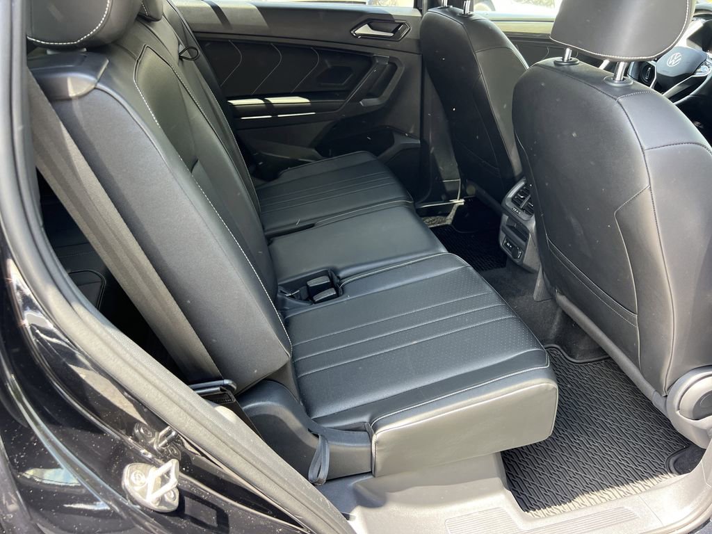 Used 2022 Volkswagen Tiguan SE R-Line FWD image 14